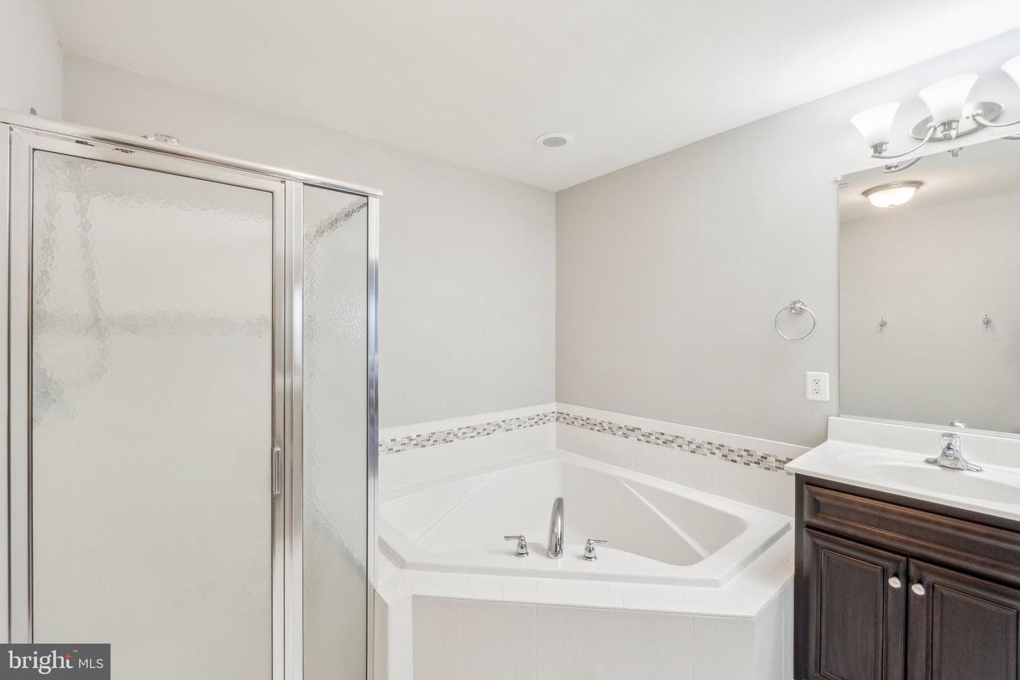 199 Colbert Street photo 22
