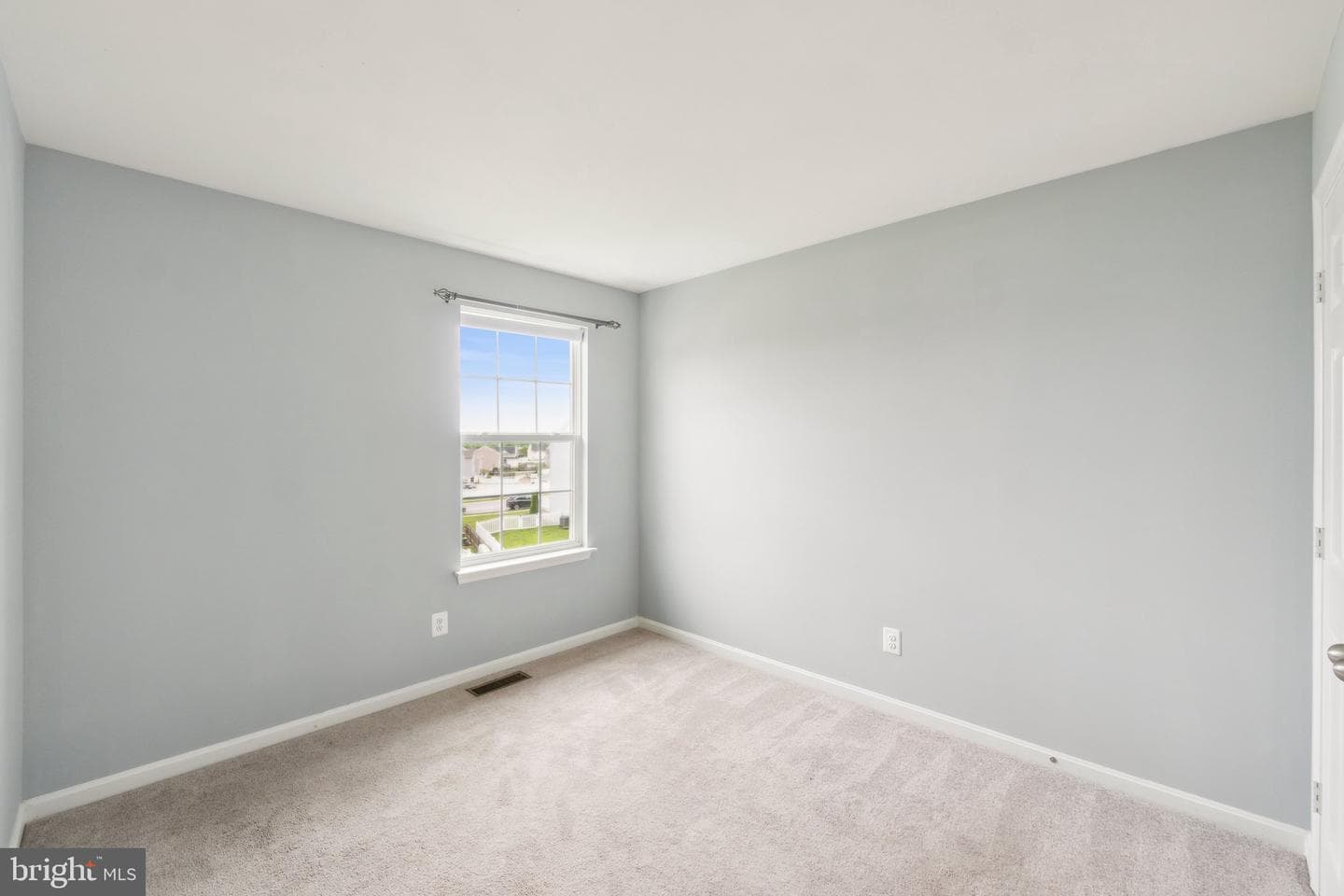 199 Colbert Street photo 24