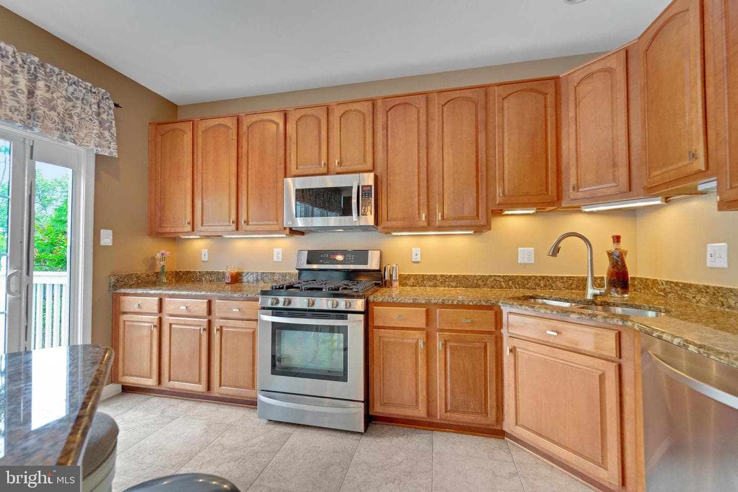 1001 Longbow Road photo 11