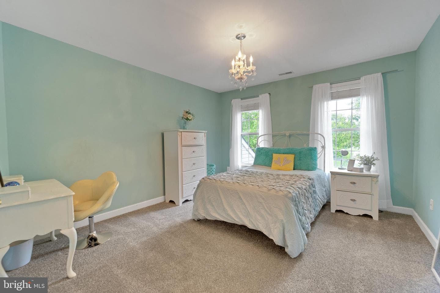 1001 Longbow Road photo 21
