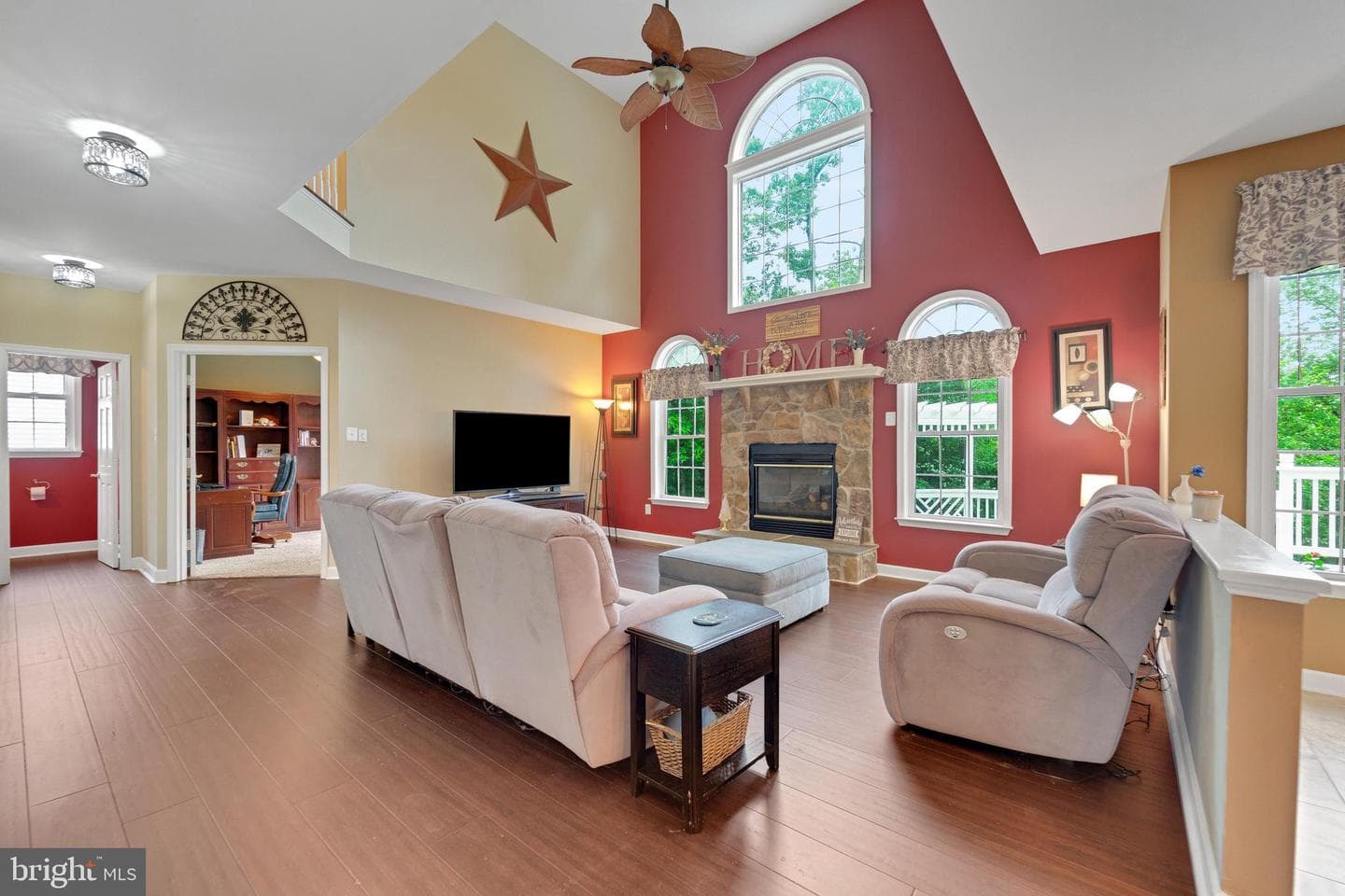 1001 Longbow Road photo 6