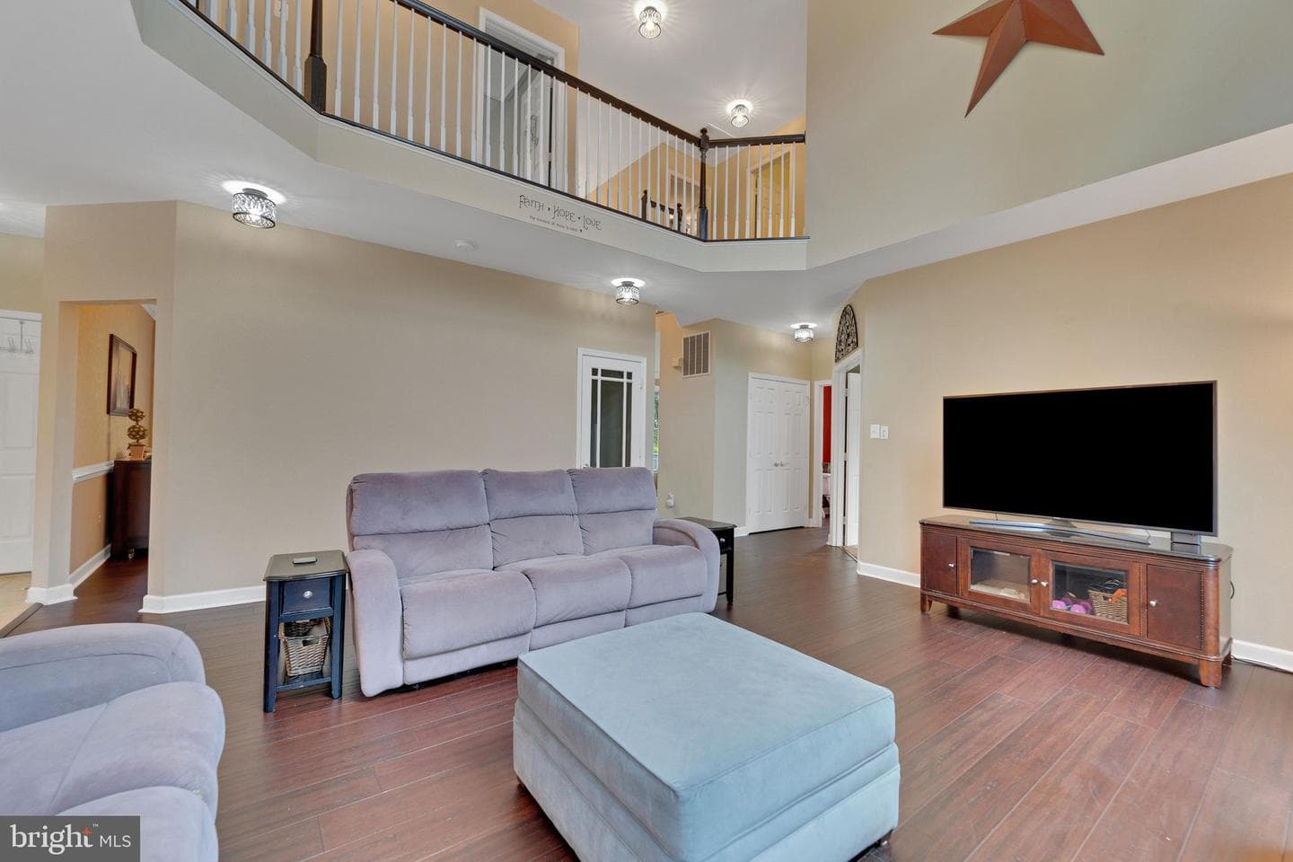 1001 Longbow Road photo 8