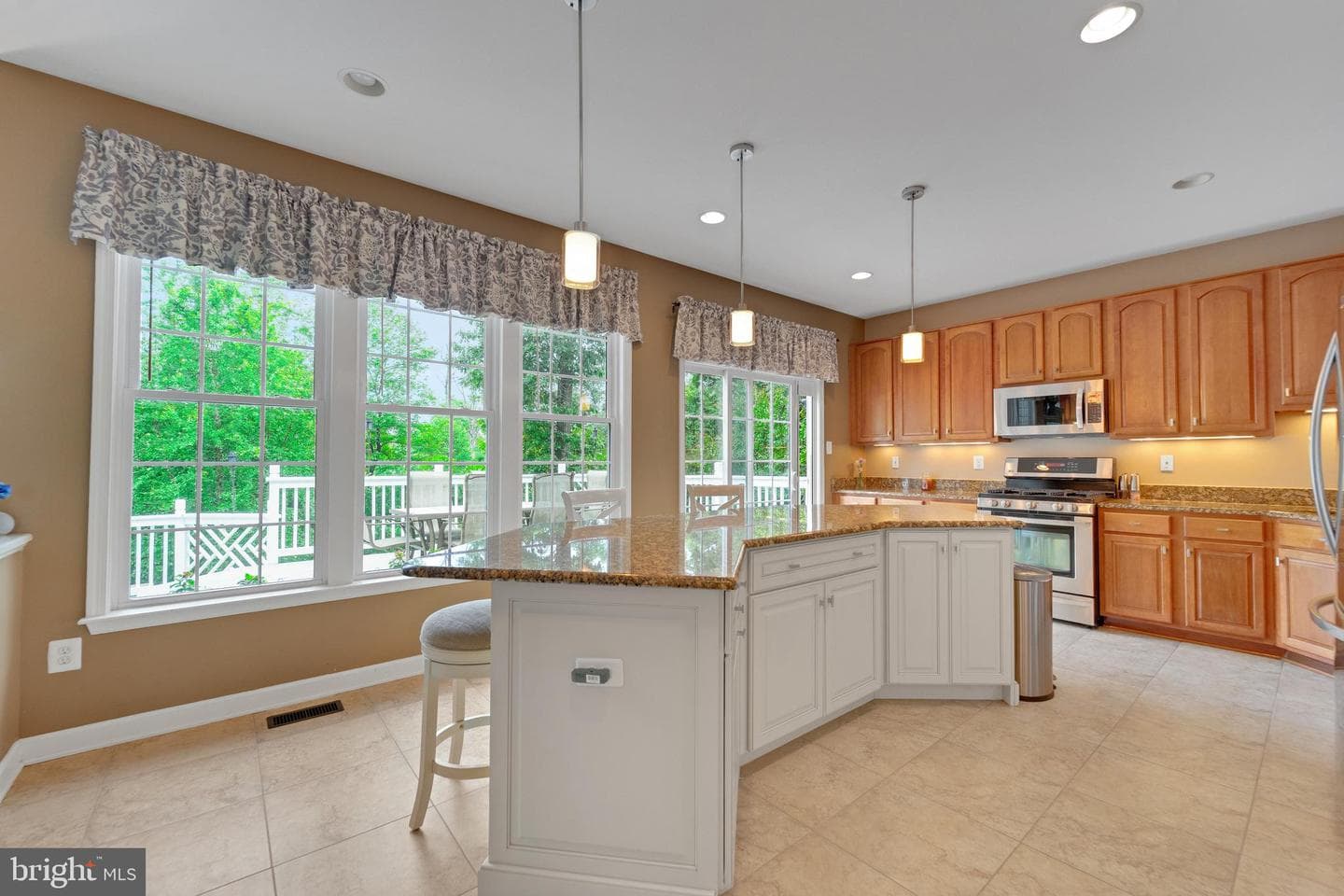 1001 Longbow Road photo 9