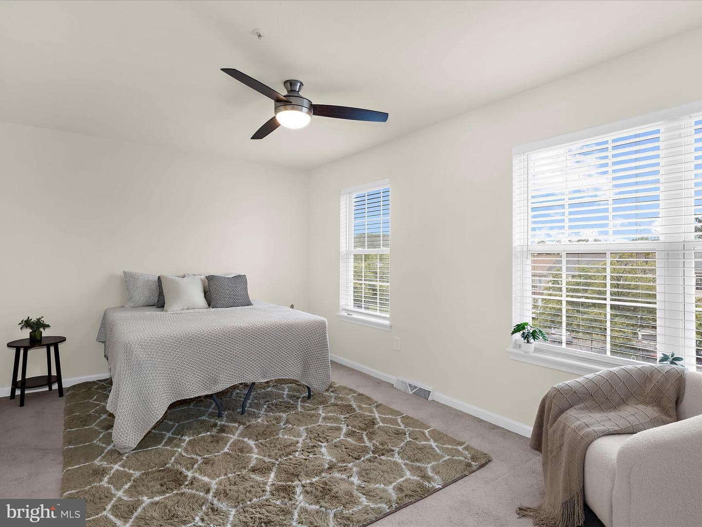 4822 Hillock Lane photo 17