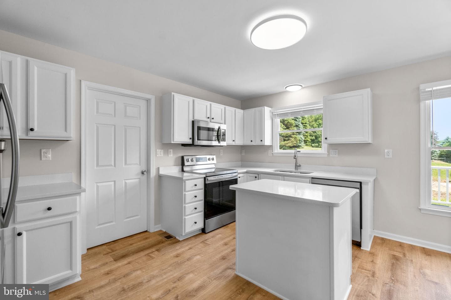 6954 Cable Drive photo 10