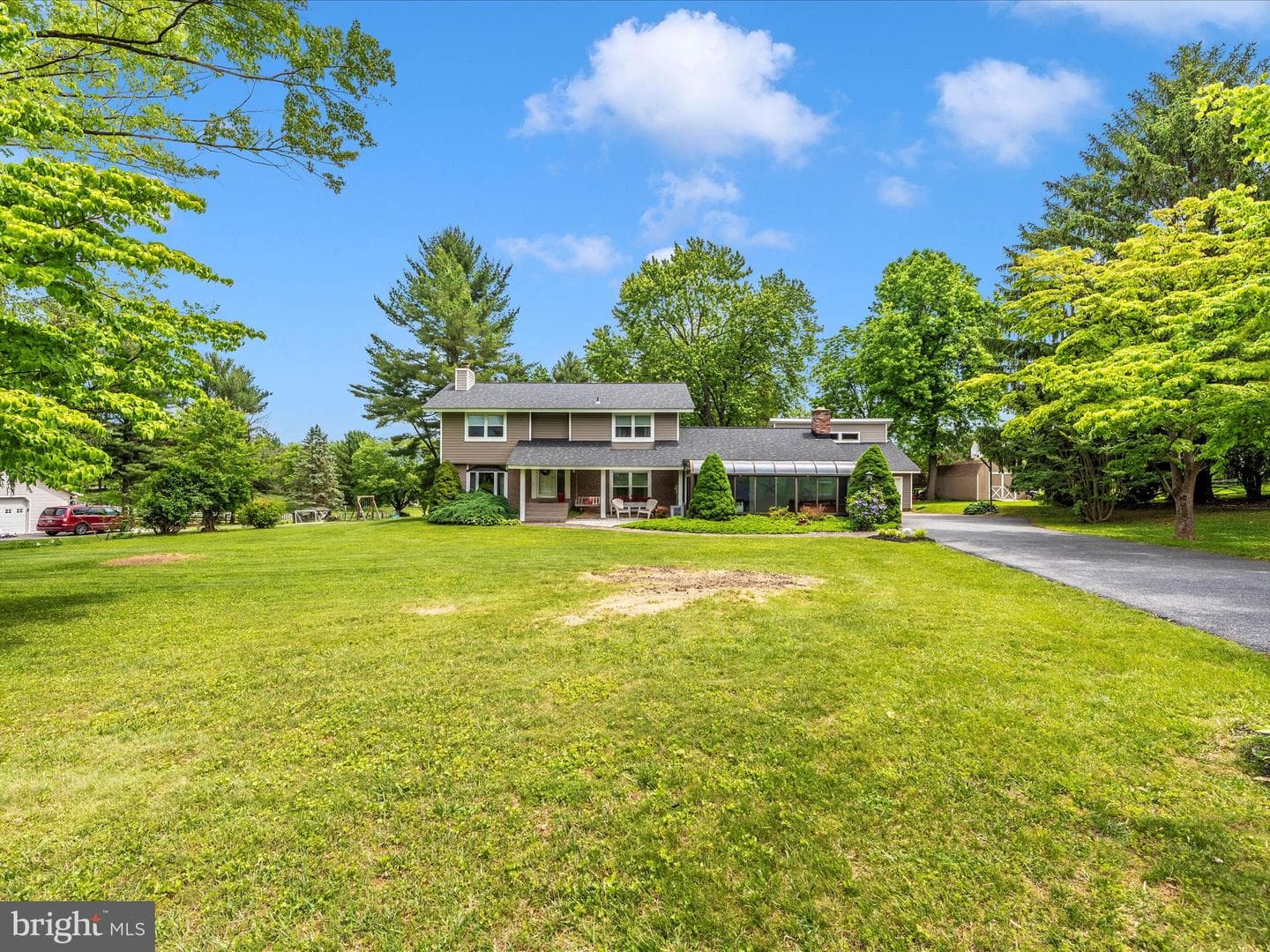 2704 Mystic Woods Court photo 2