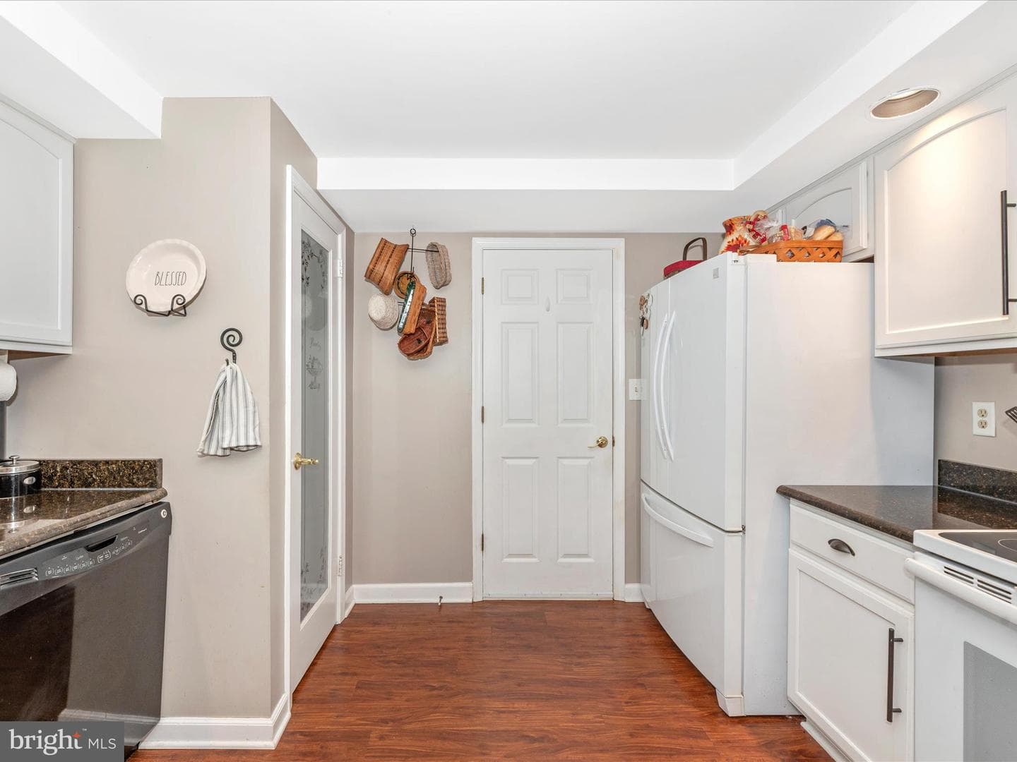 2704 Mystic Woods Court photo 24