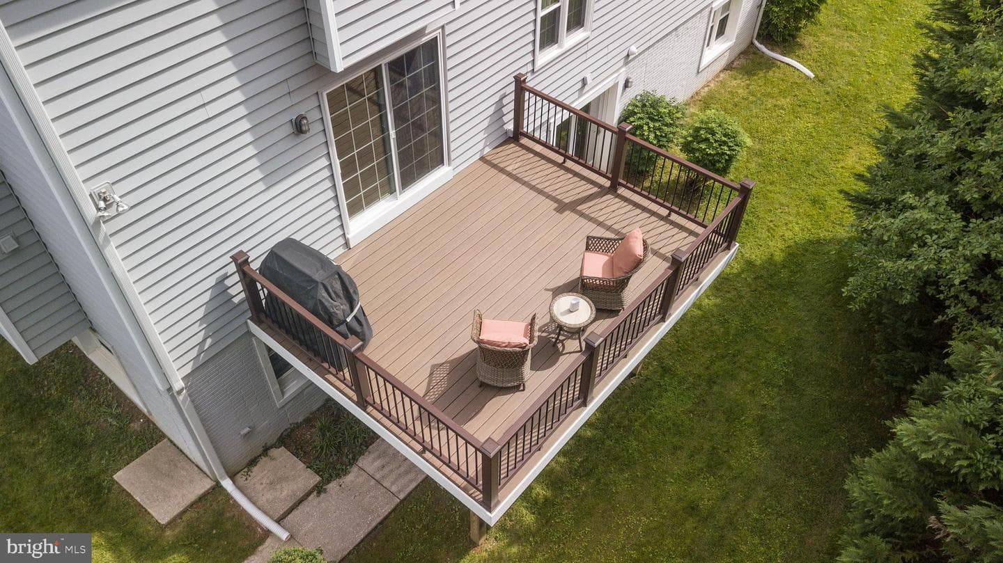 7140 Brangles Road photo 56