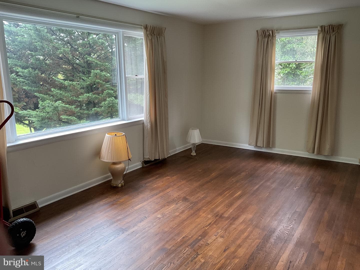 2425 Clydesdale Road photo 8