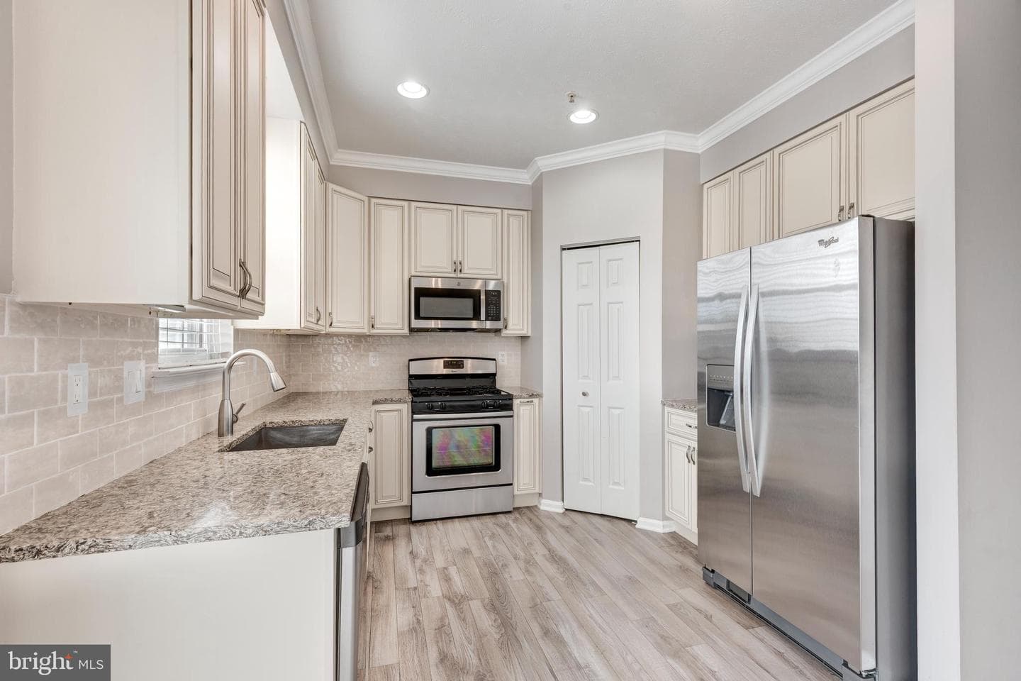 1169 Balsam Circle photo 10