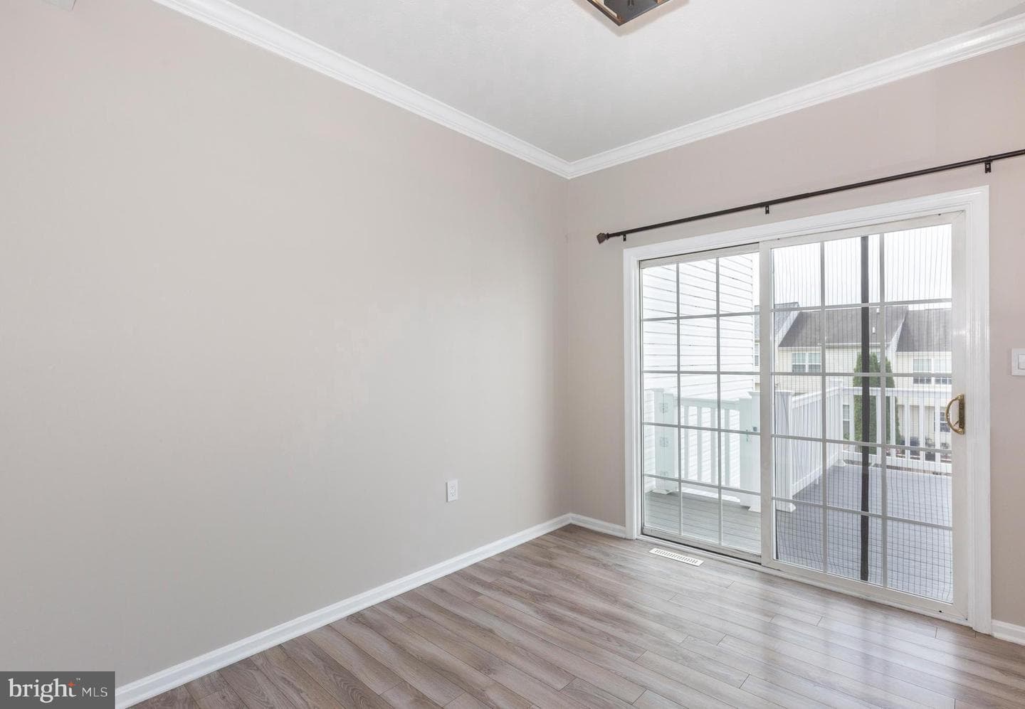 1169 Balsam Circle photo 12