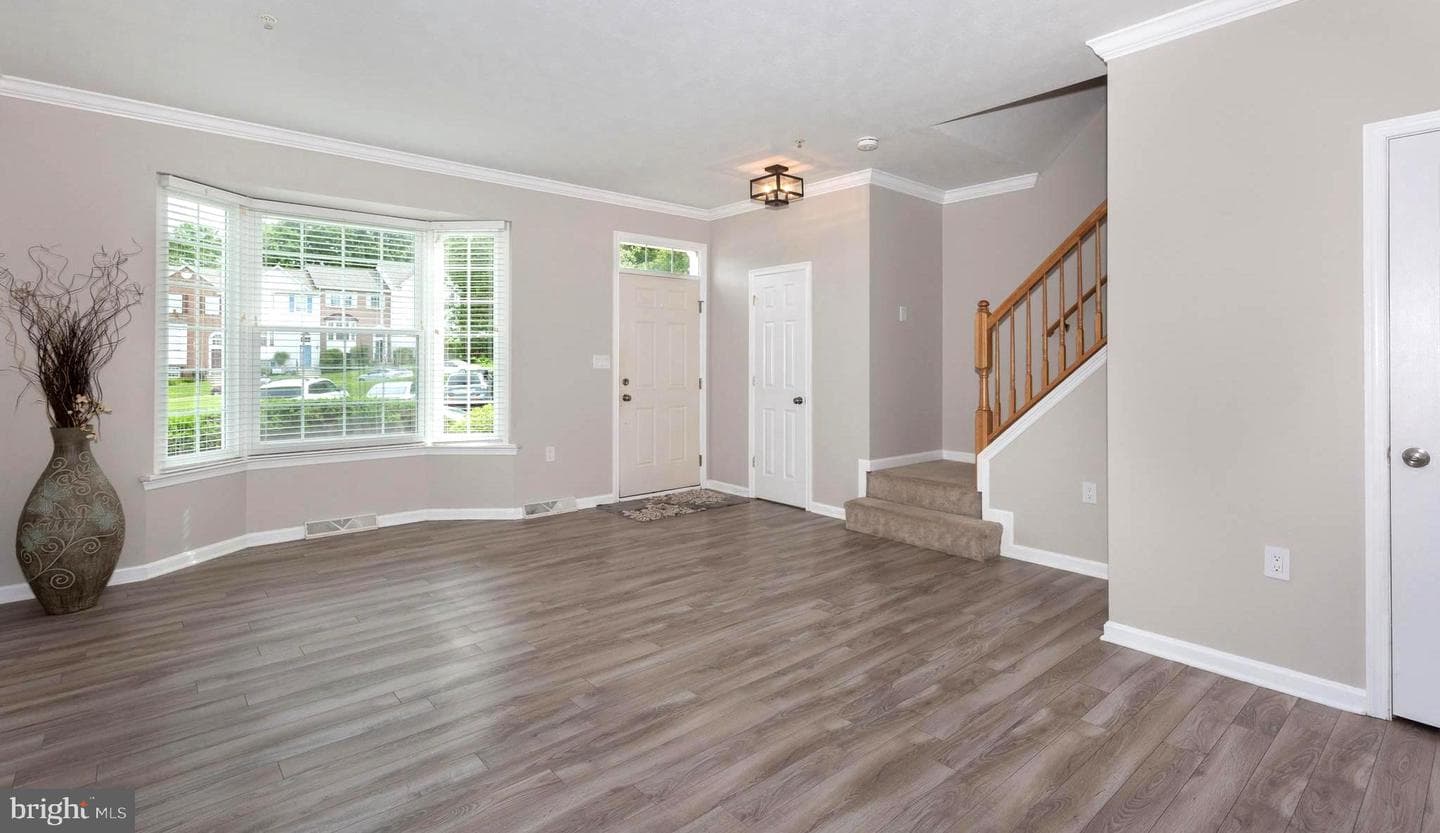 1169 Balsam Circle photo 3