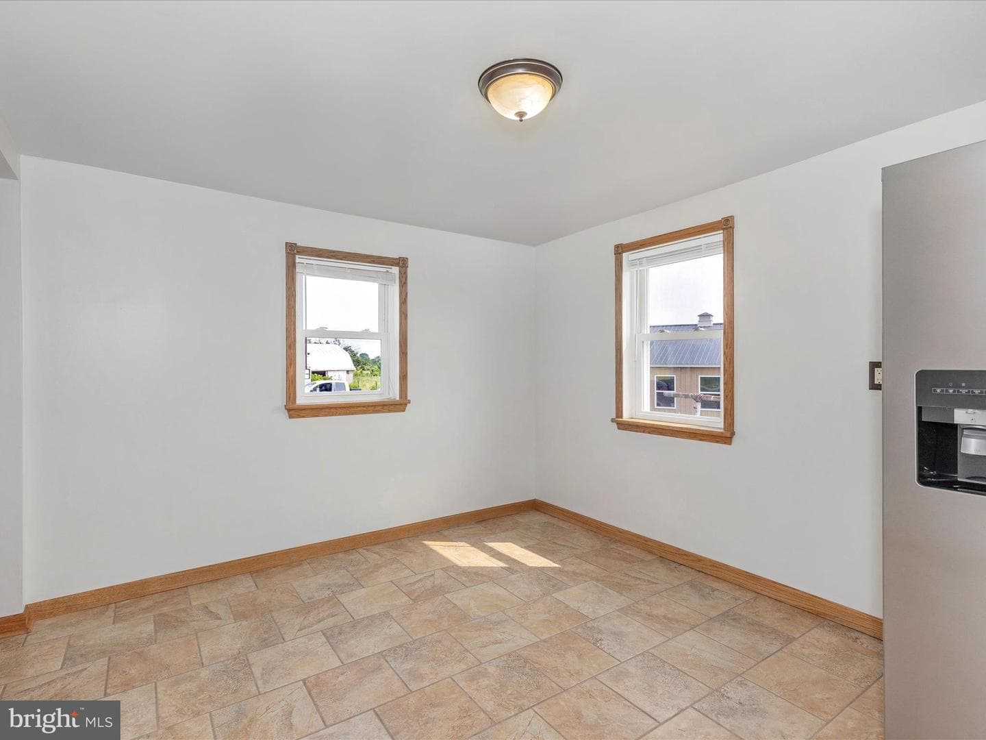 4215 Harney Road photo 17