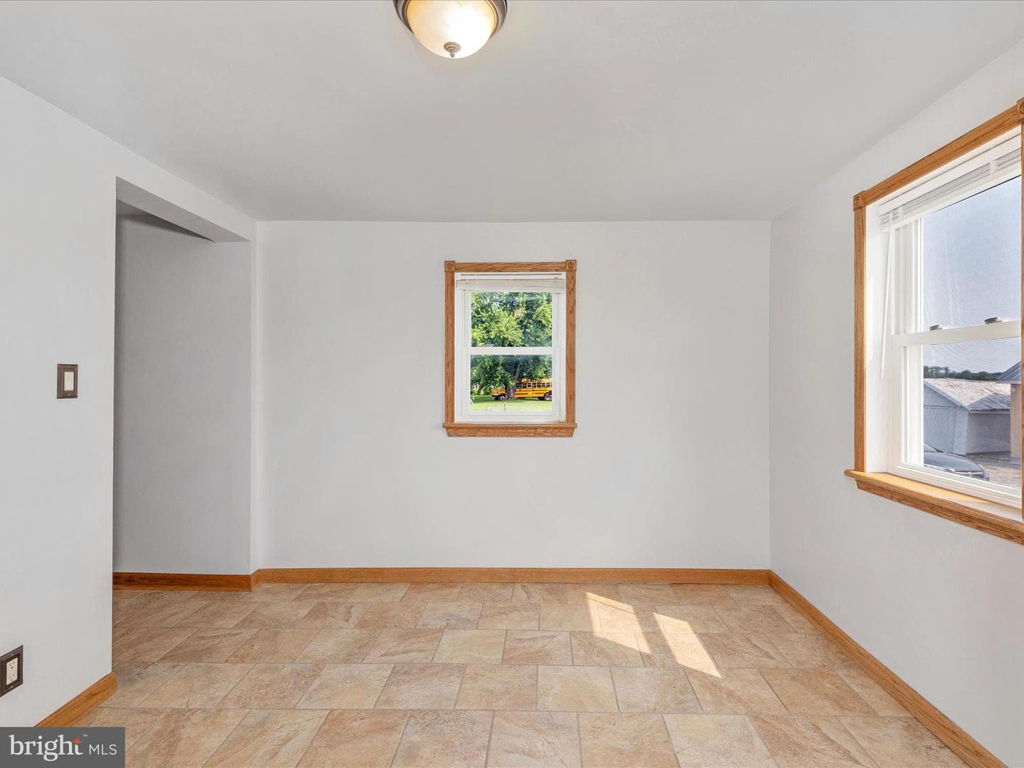 4215 Harney Road photo 18