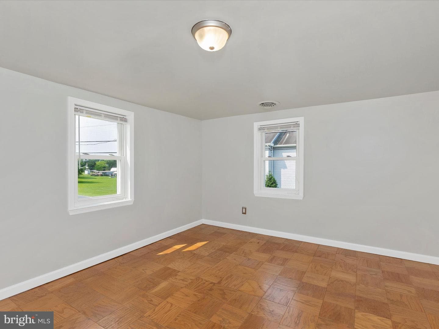 4215 Harney Road photo 25