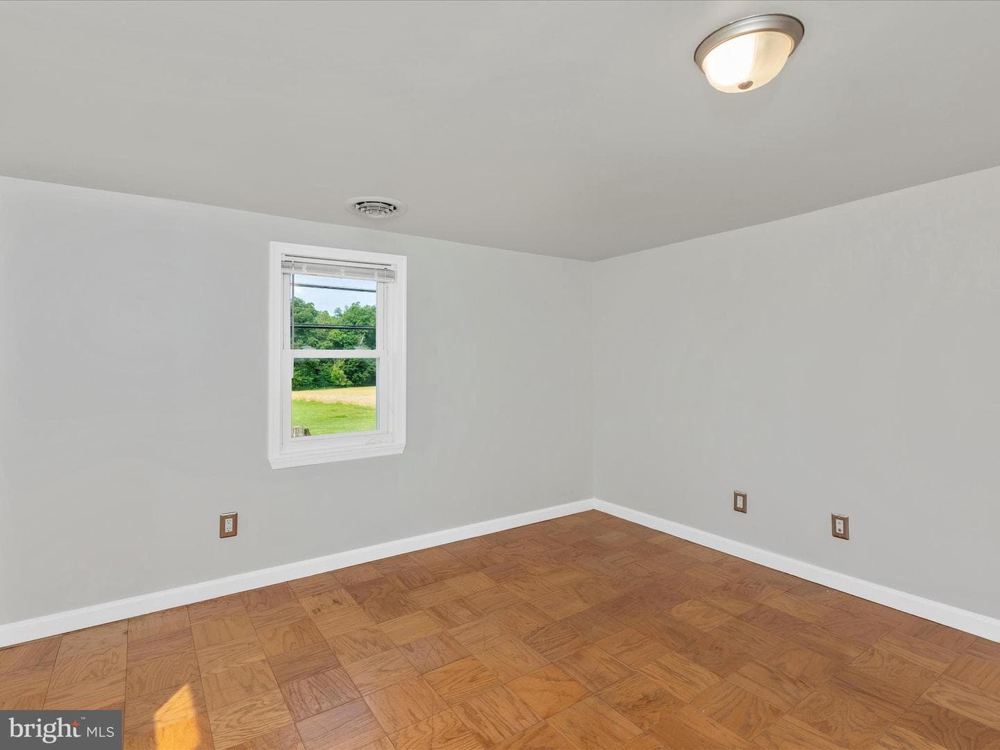 4215 Harney Road photo 26
