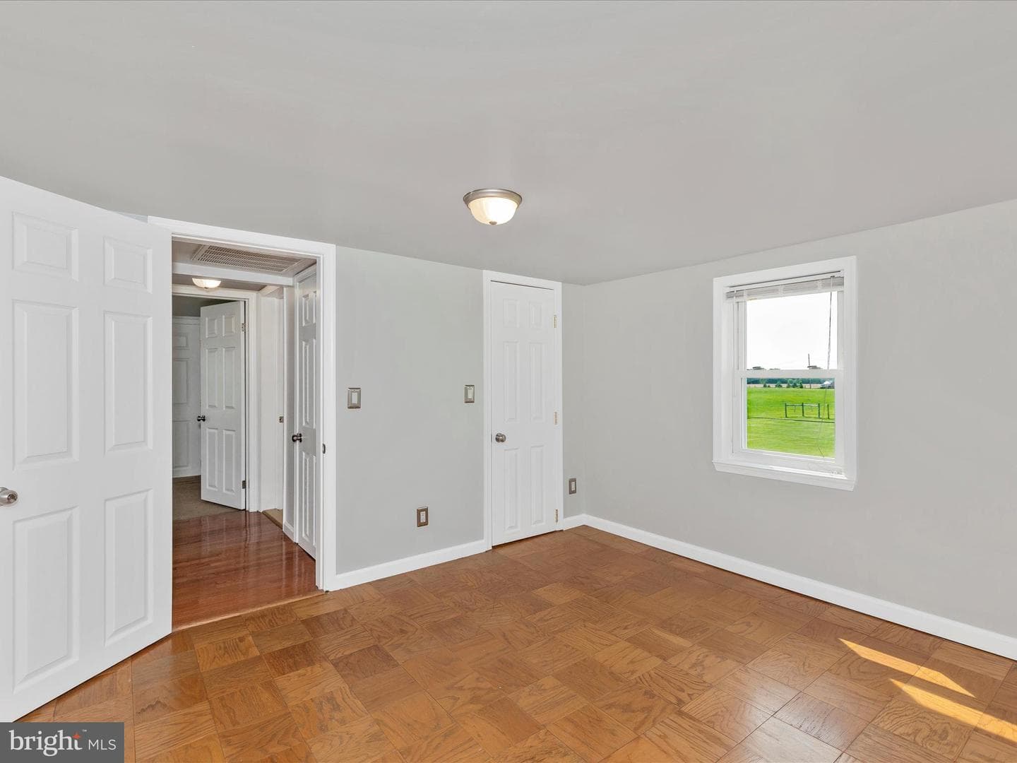 4215 Harney Road photo 27