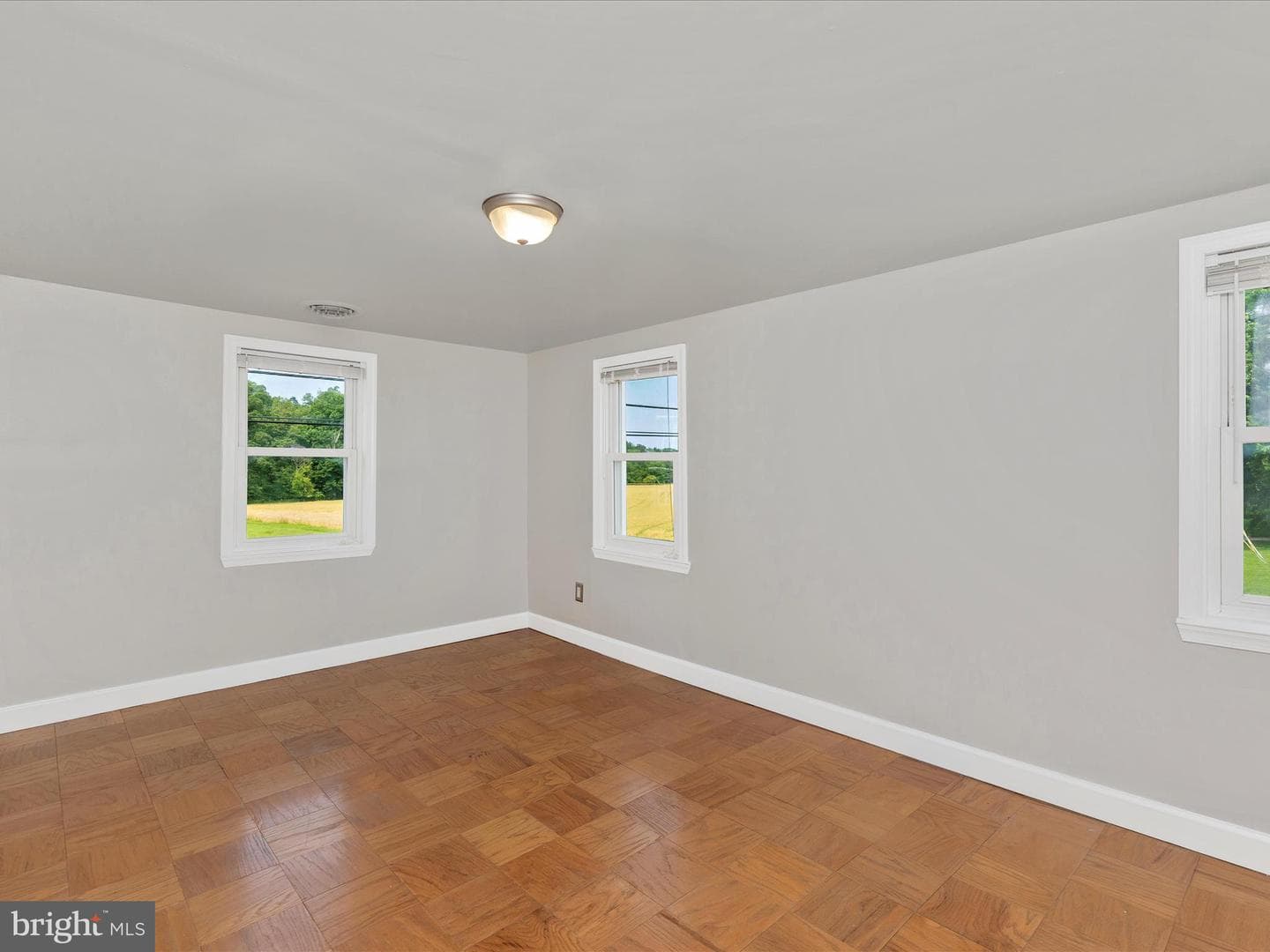 4215 Harney Road photo 28
