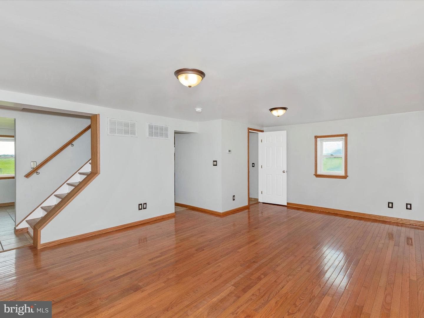 4215 Harney Road photo 8