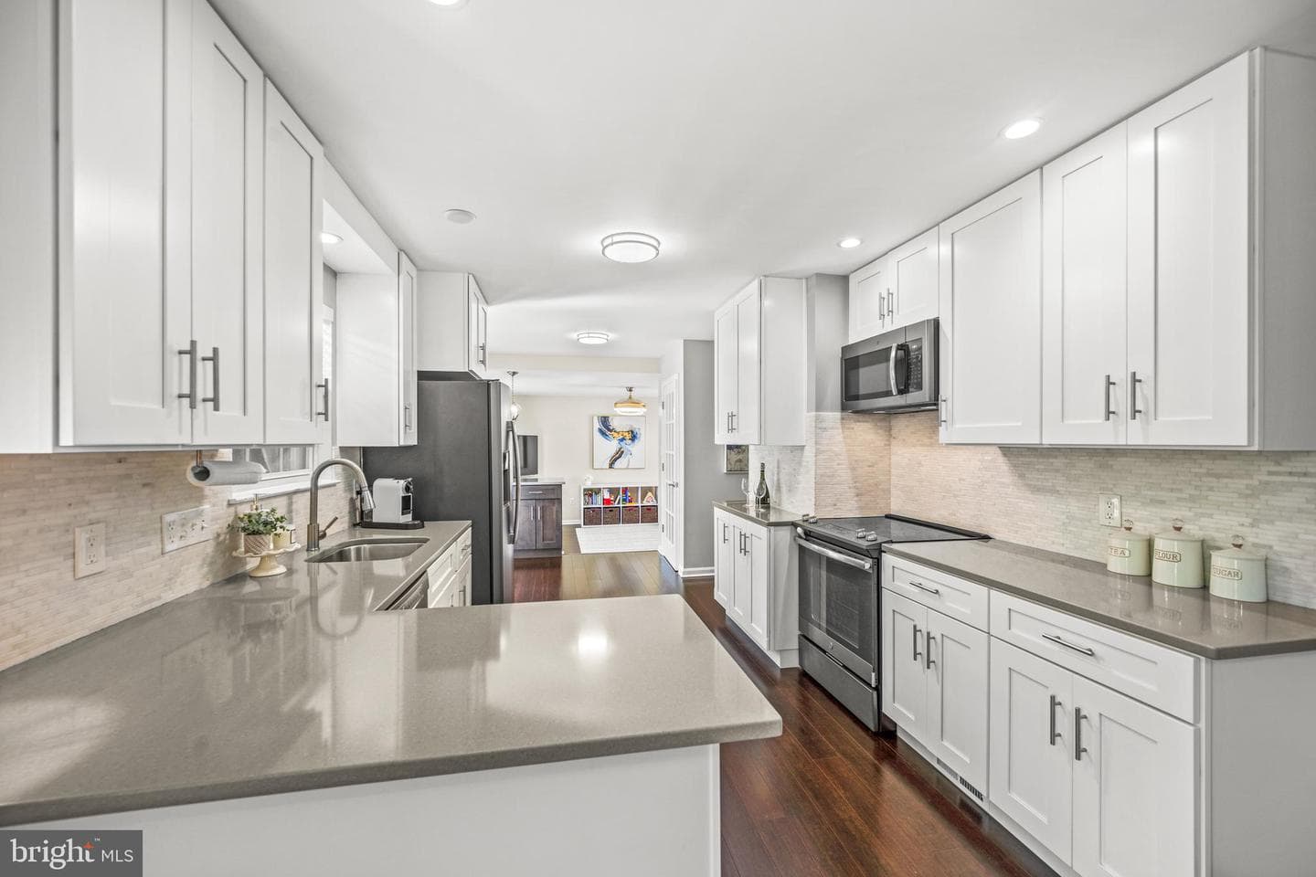 3925 Brittany Lane photo 11