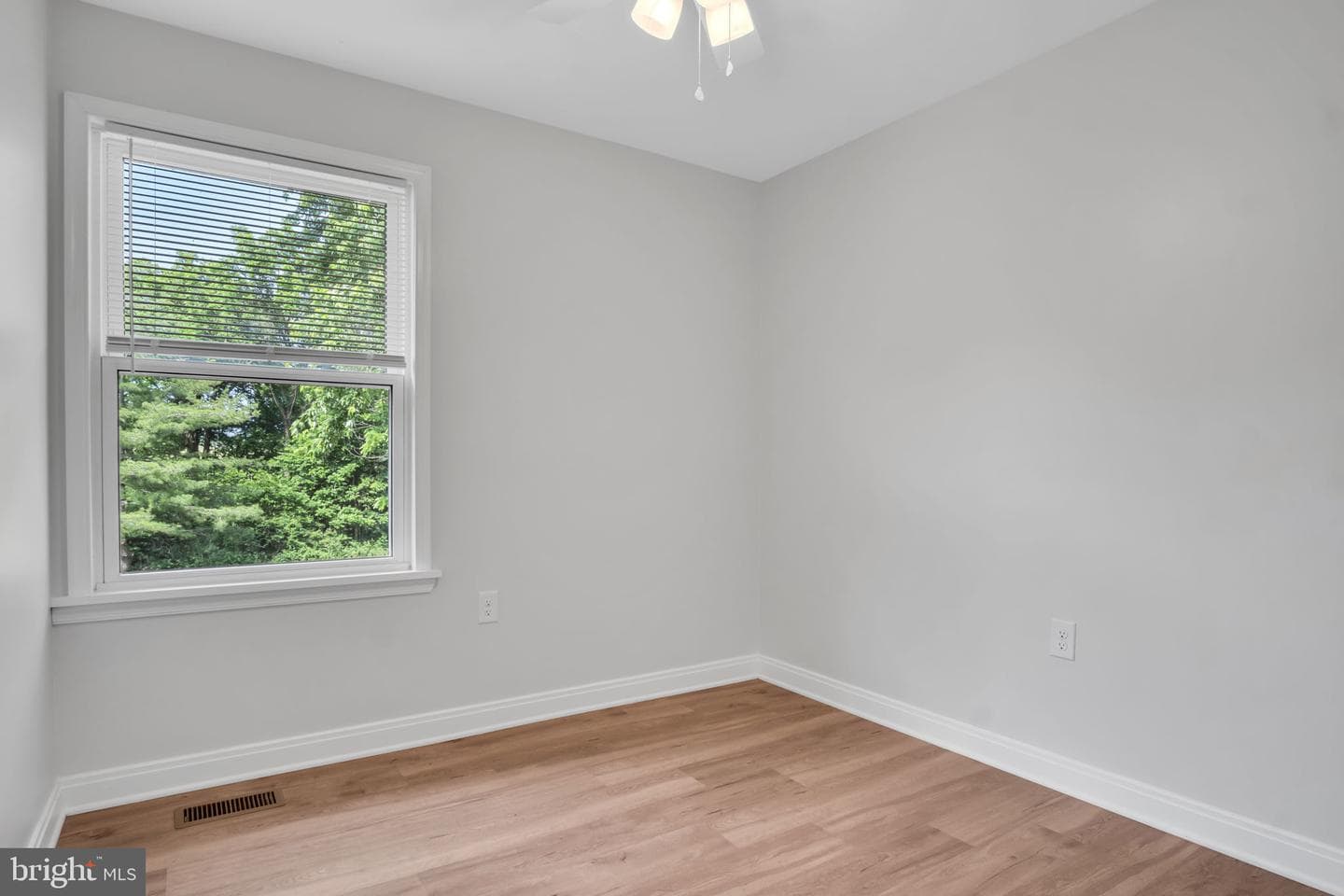 318 Mayfield Court photo 26