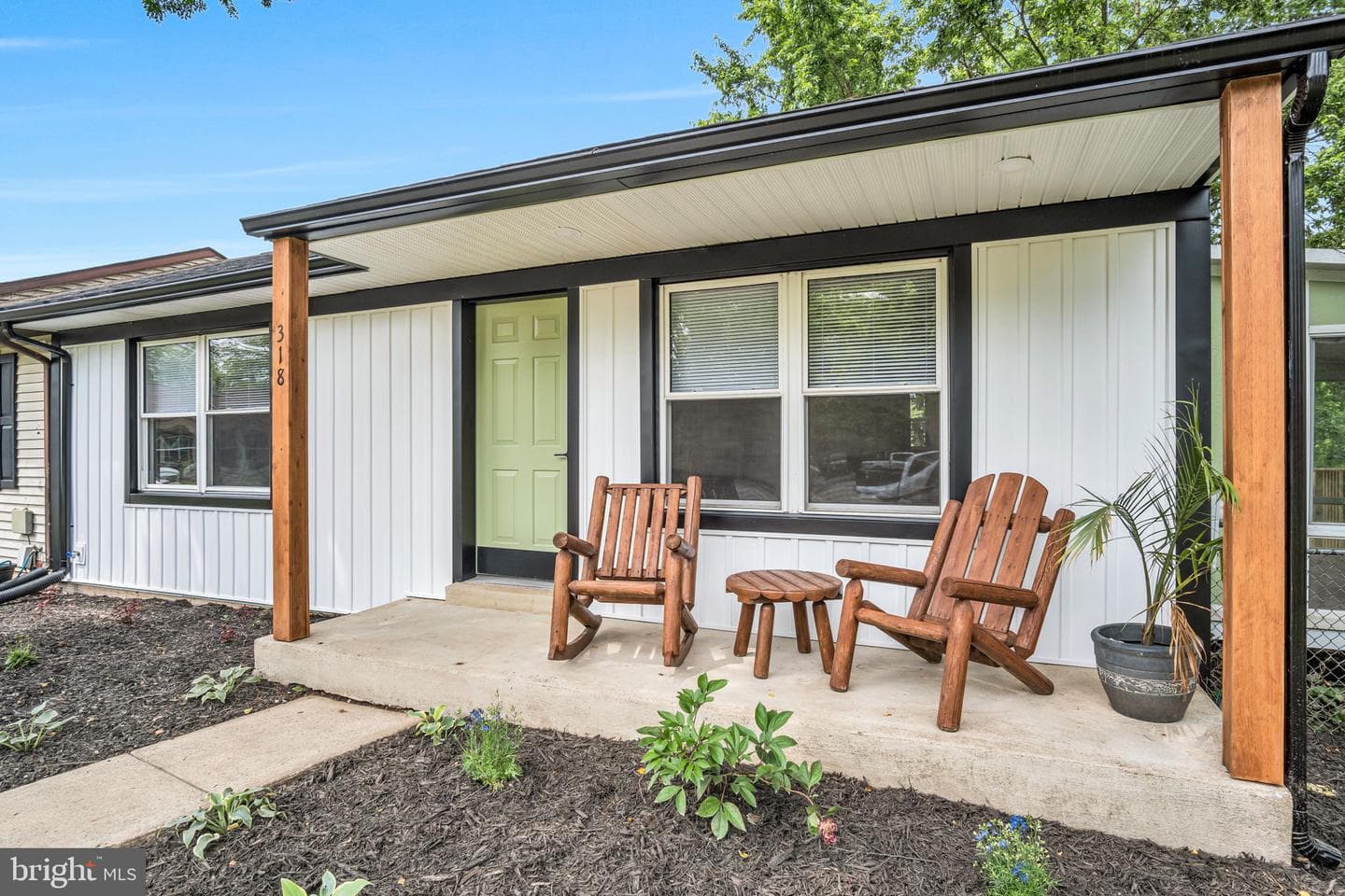 318 Mayfield Court photo 3