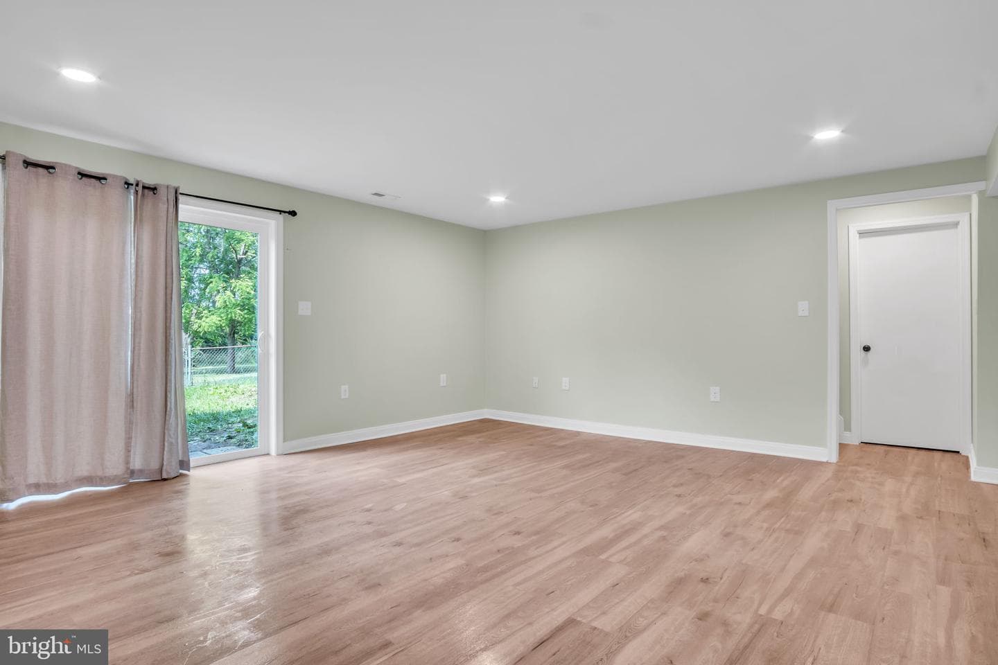318 Mayfield Court photo 31