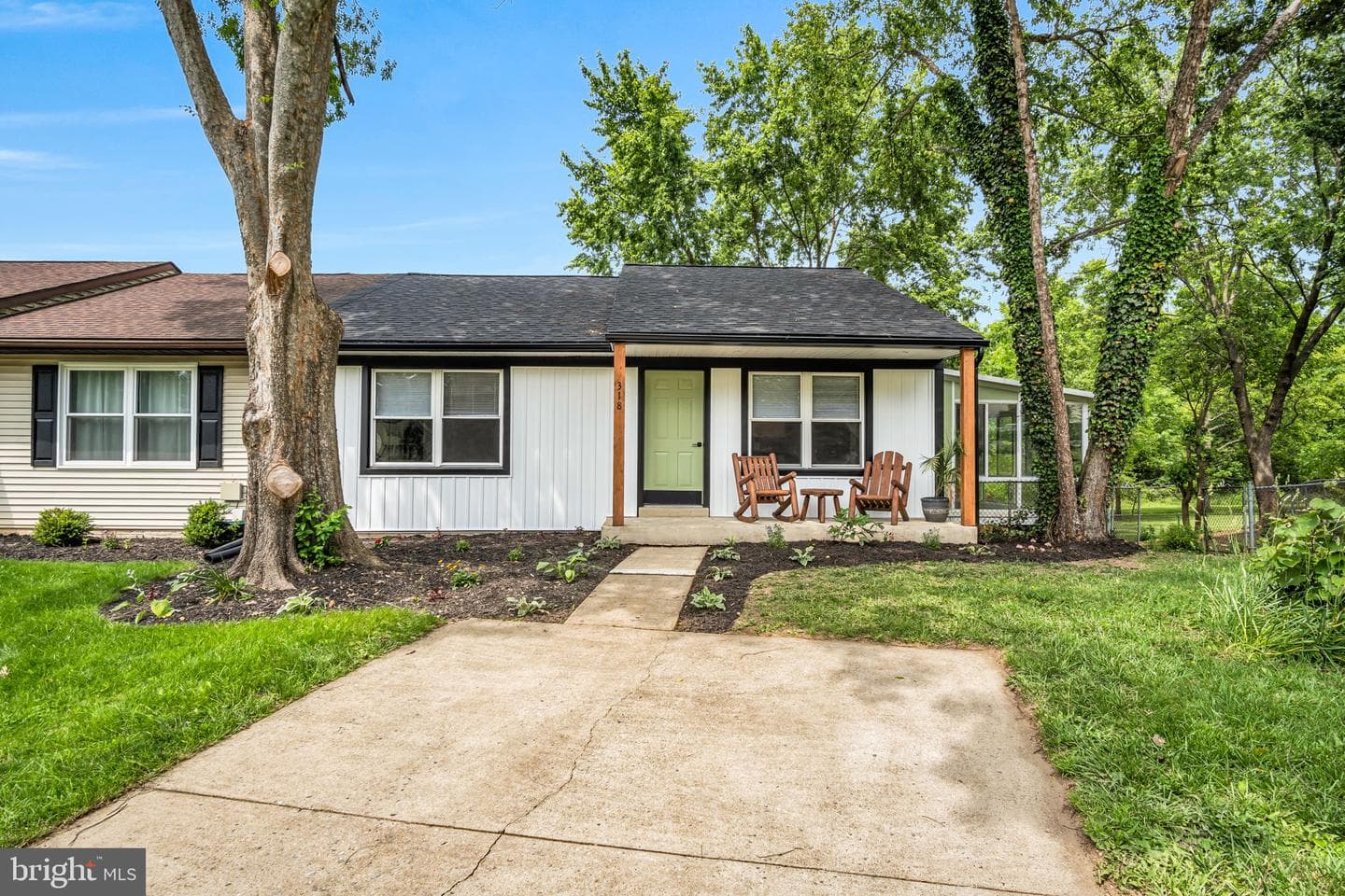 318 Mayfield Court photo 4