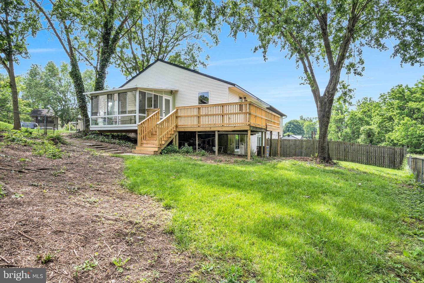 318 Mayfield Court photo 7