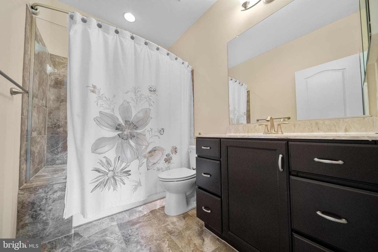 2114 Winton Court photo 60