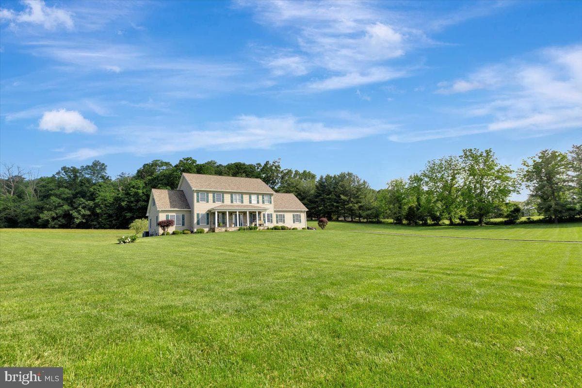 568 Turf Farm Drive photo 3