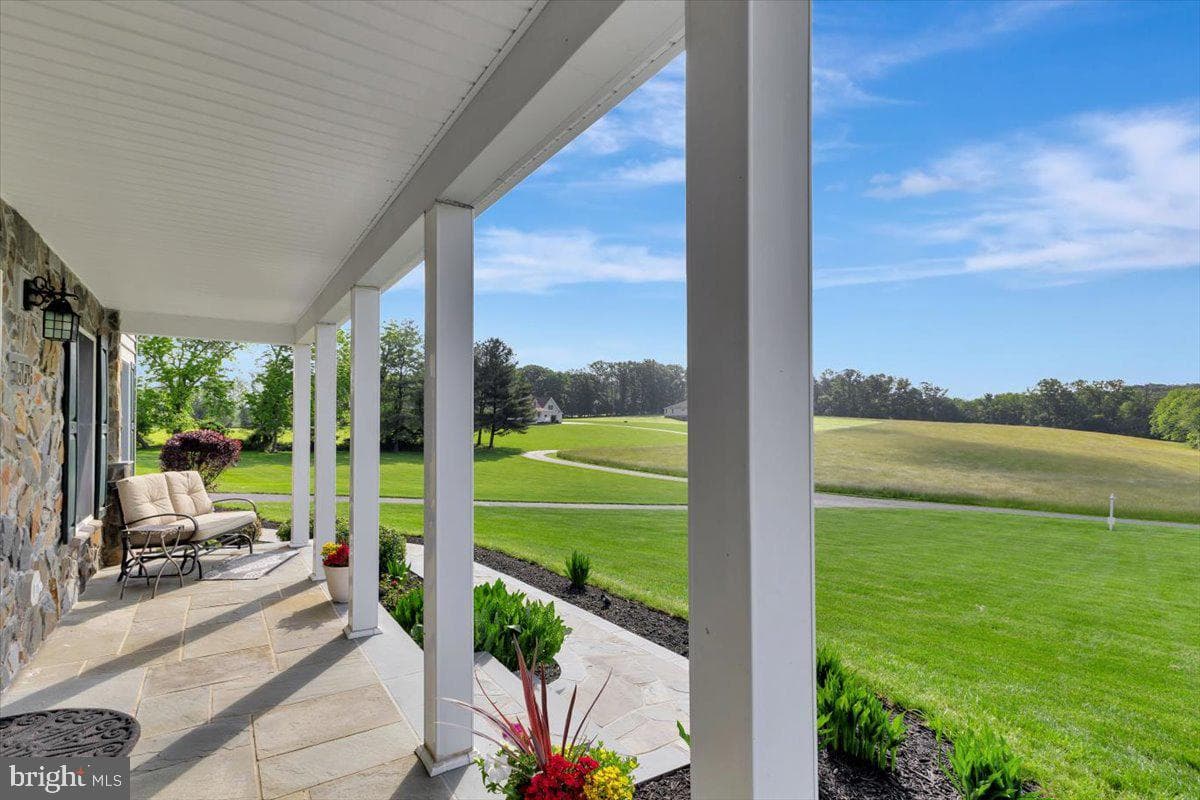 568 Turf Farm Drive photo 4