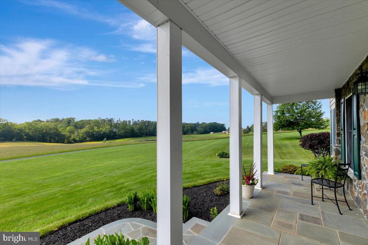 568 Turf Farm Drive photo 5