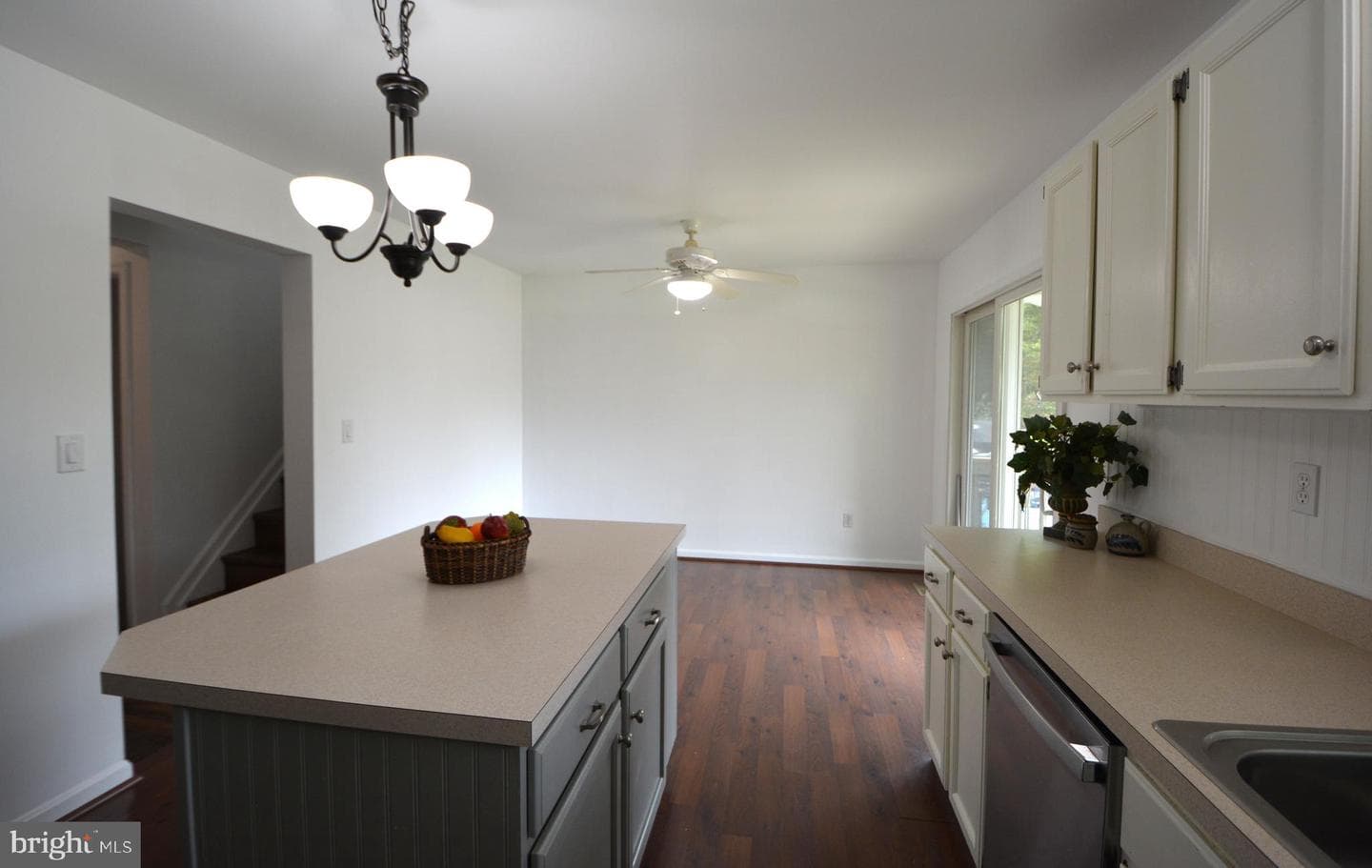 668 Johahn Drive photo 7