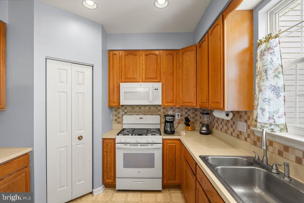 1824 Upper Forde Lane photo 12
