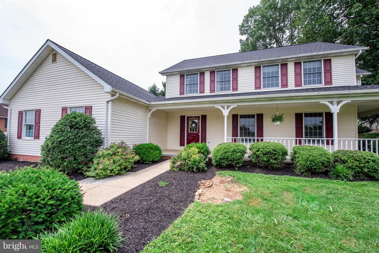 1109 Mint Terrace photo 2