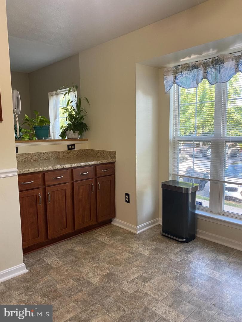 1174 Heathfield Road photo 10