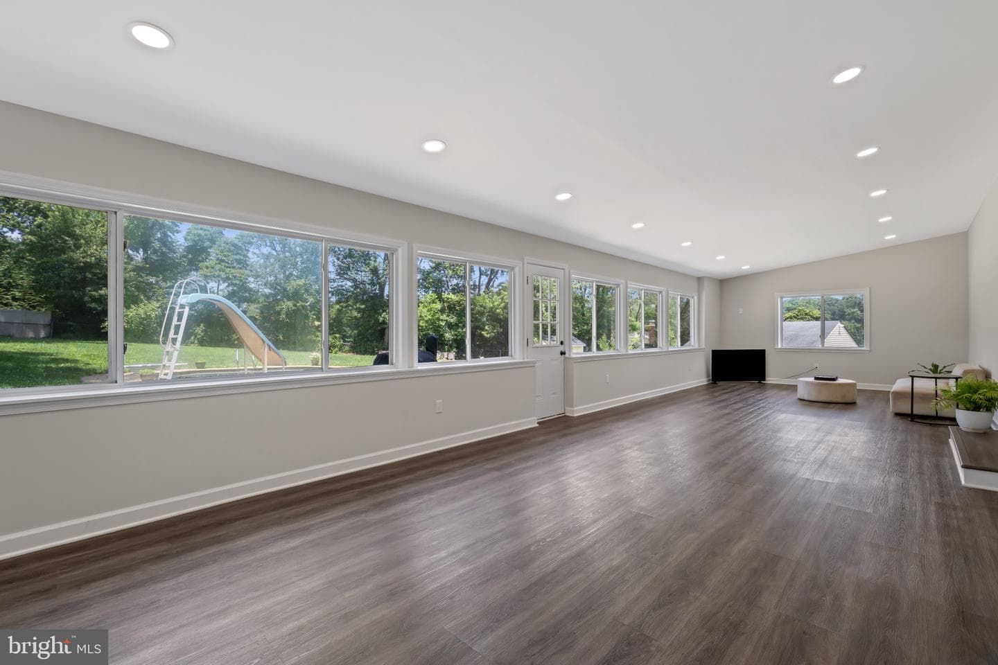 108 Taft Terrace photo 12