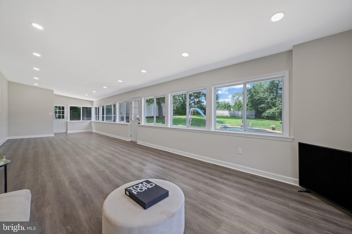 108 Taft Terrace photo 13