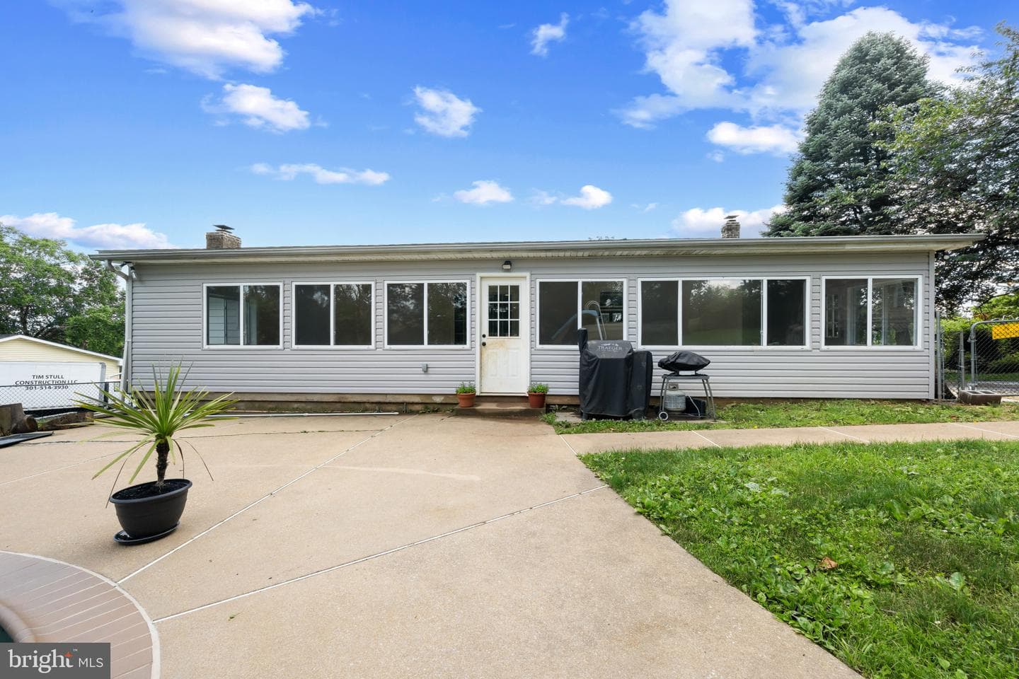 108 Taft Terrace photo 33