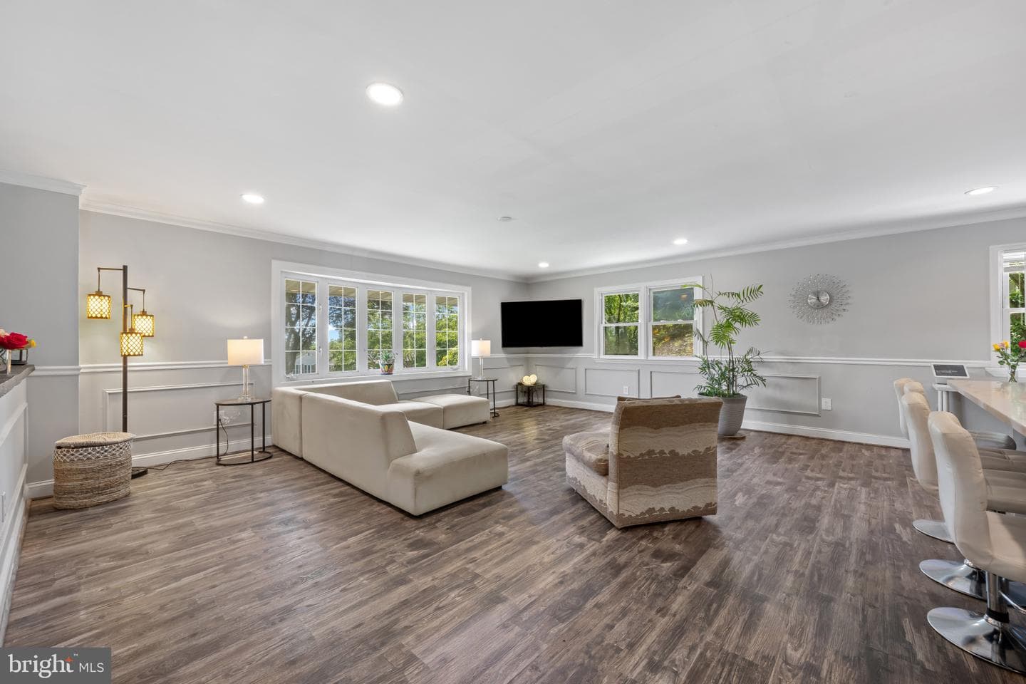 108 Taft Terrace photo 4