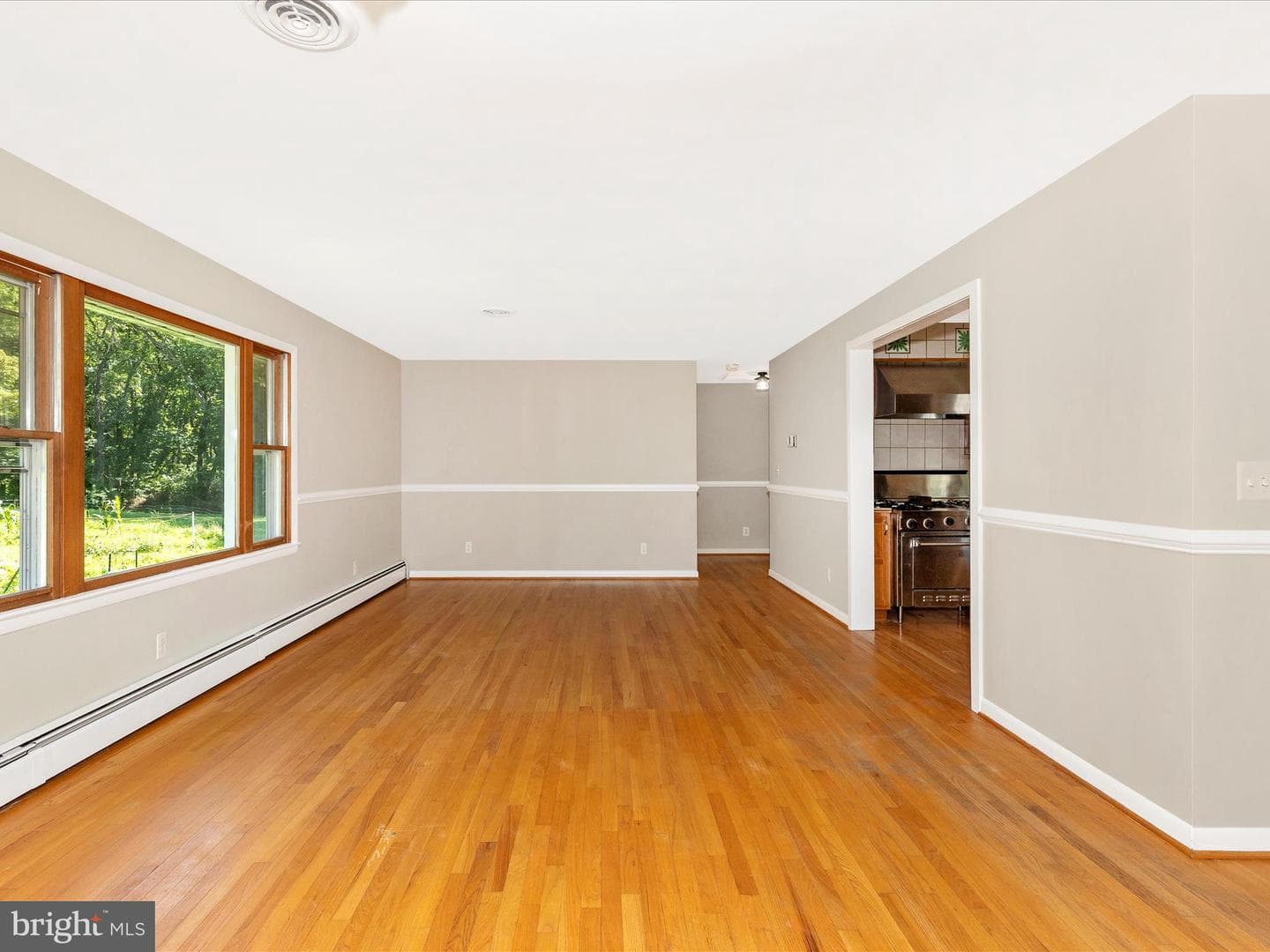 4431 Cherry Tree Lane photo 18