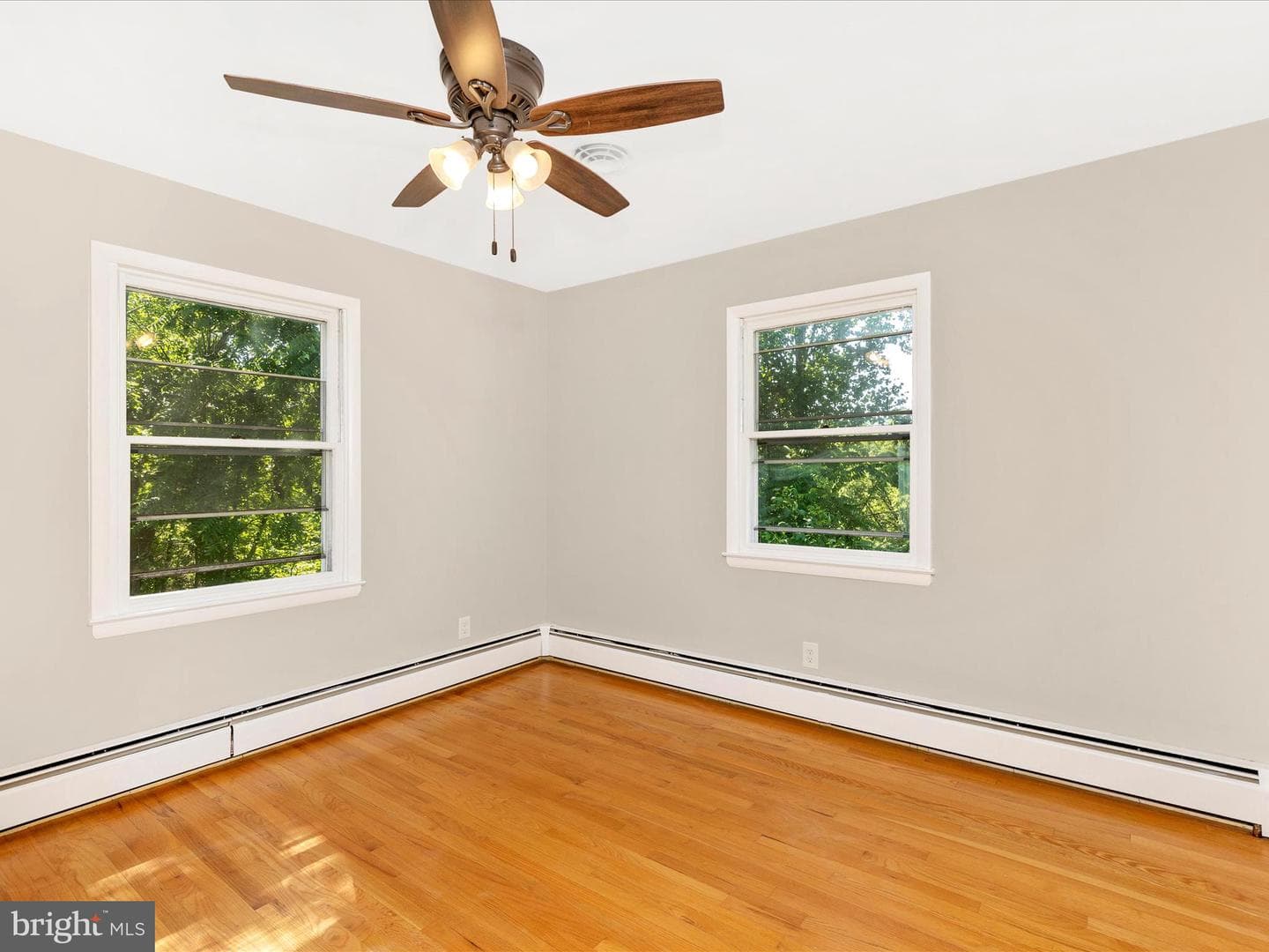 4431 Cherry Tree Lane photo 23