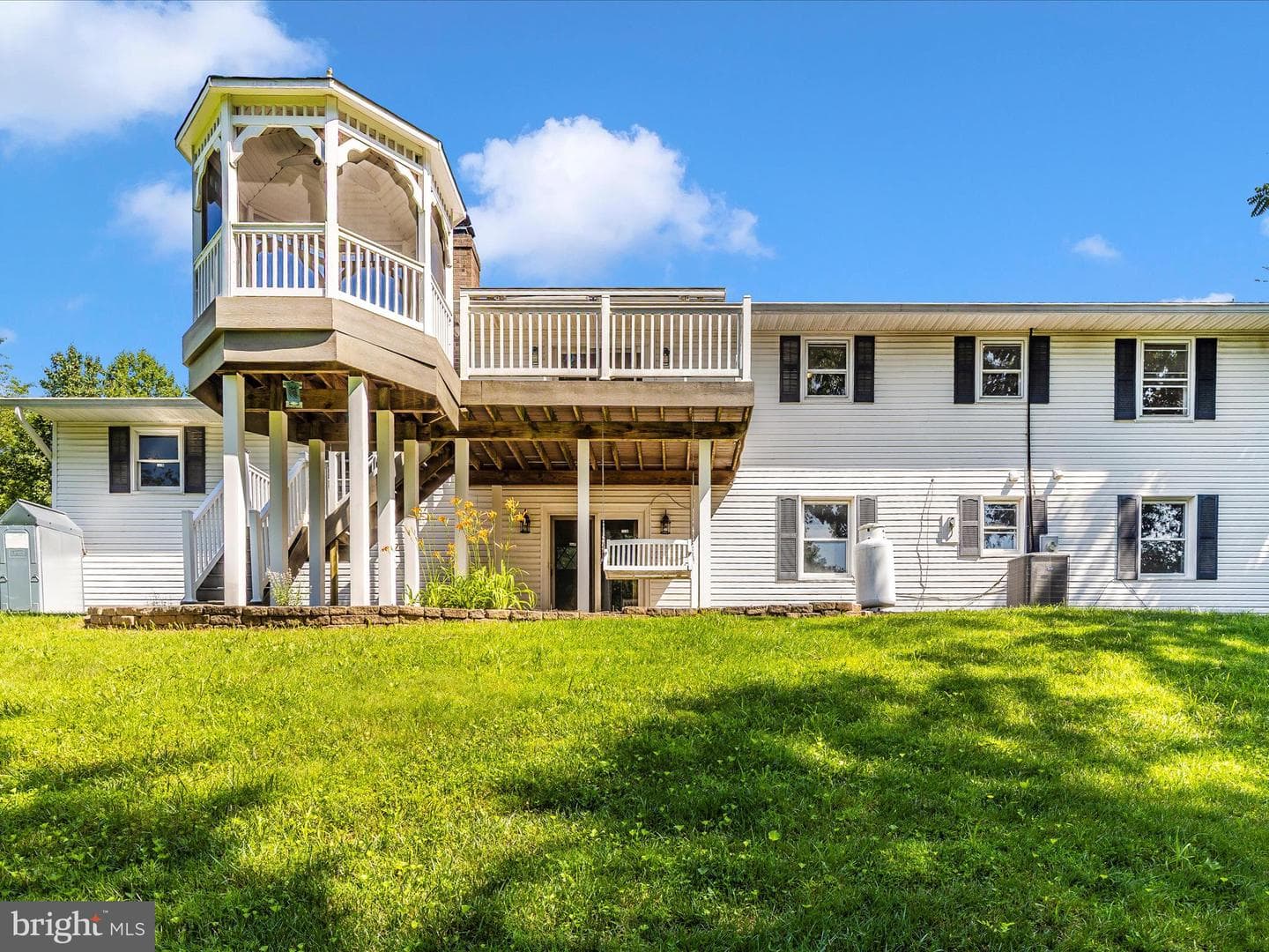 4431 Cherry Tree Lane photo 38