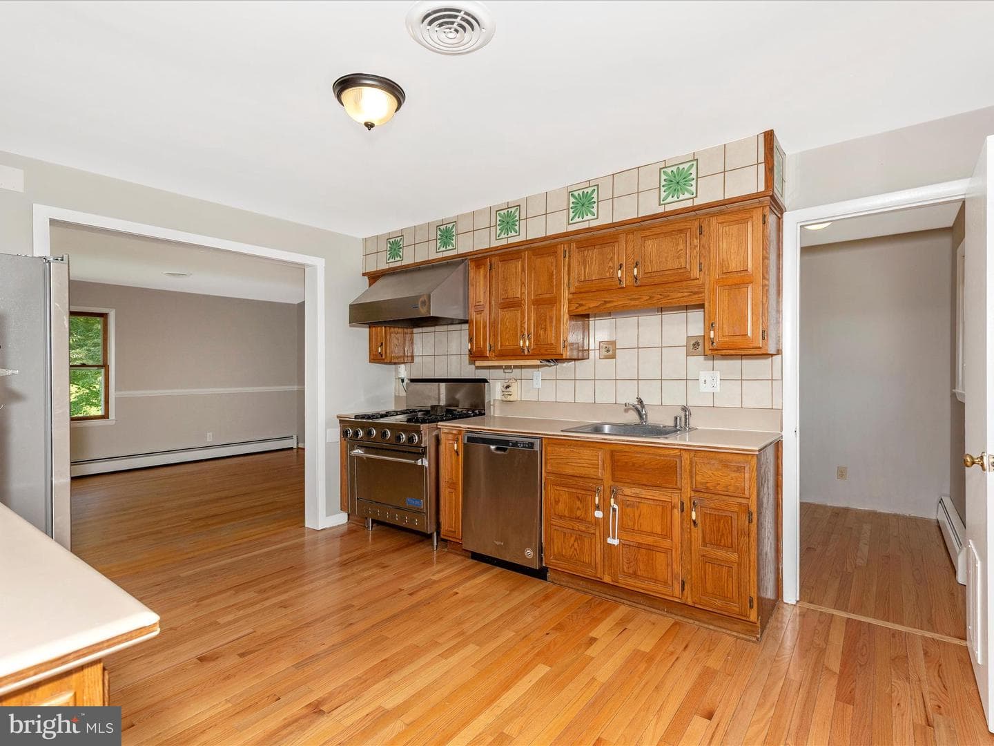 4431 Cherry Tree Lane photo 9
