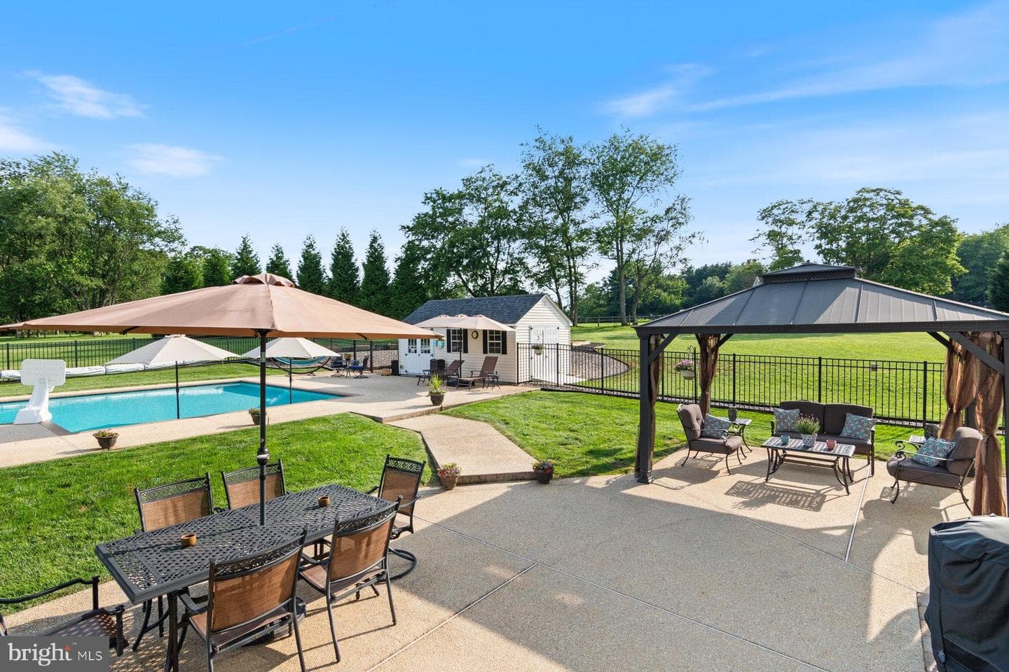 3270 Greenway Drive photo 36