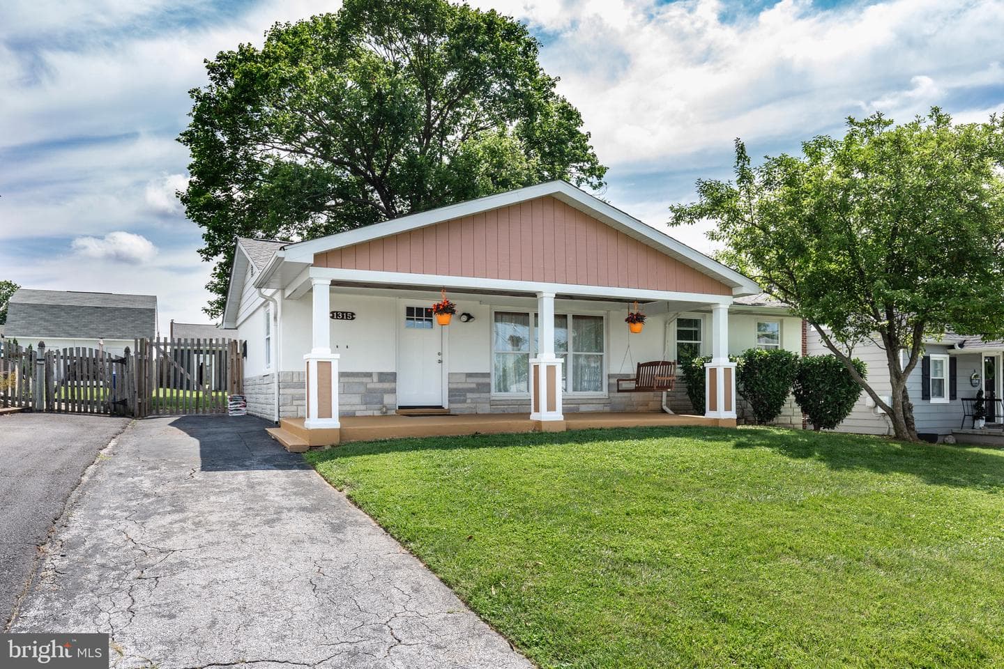1315 Hillcrest Street photo 30