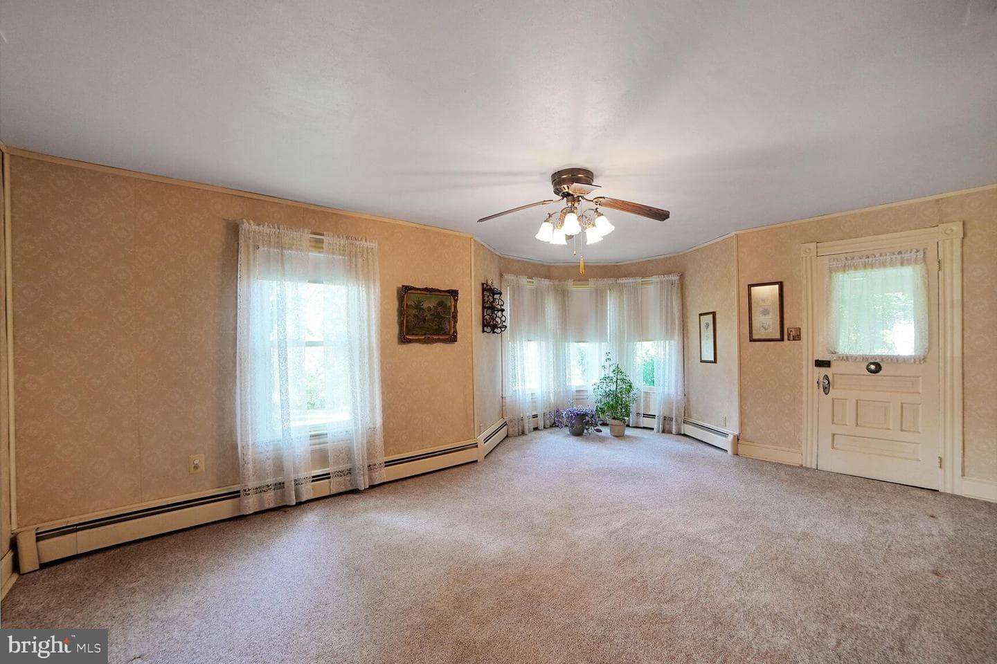 110 Schoolhouse Road photo 5