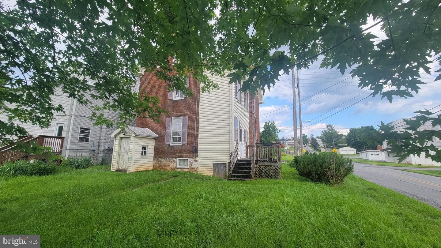 20 S Whyte St photo 24