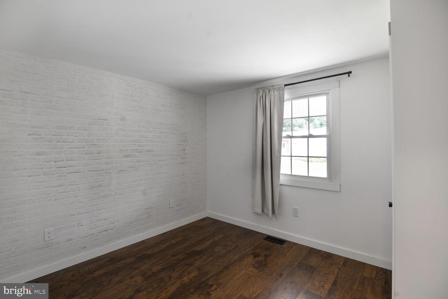 4705 Warner Drive photo 18